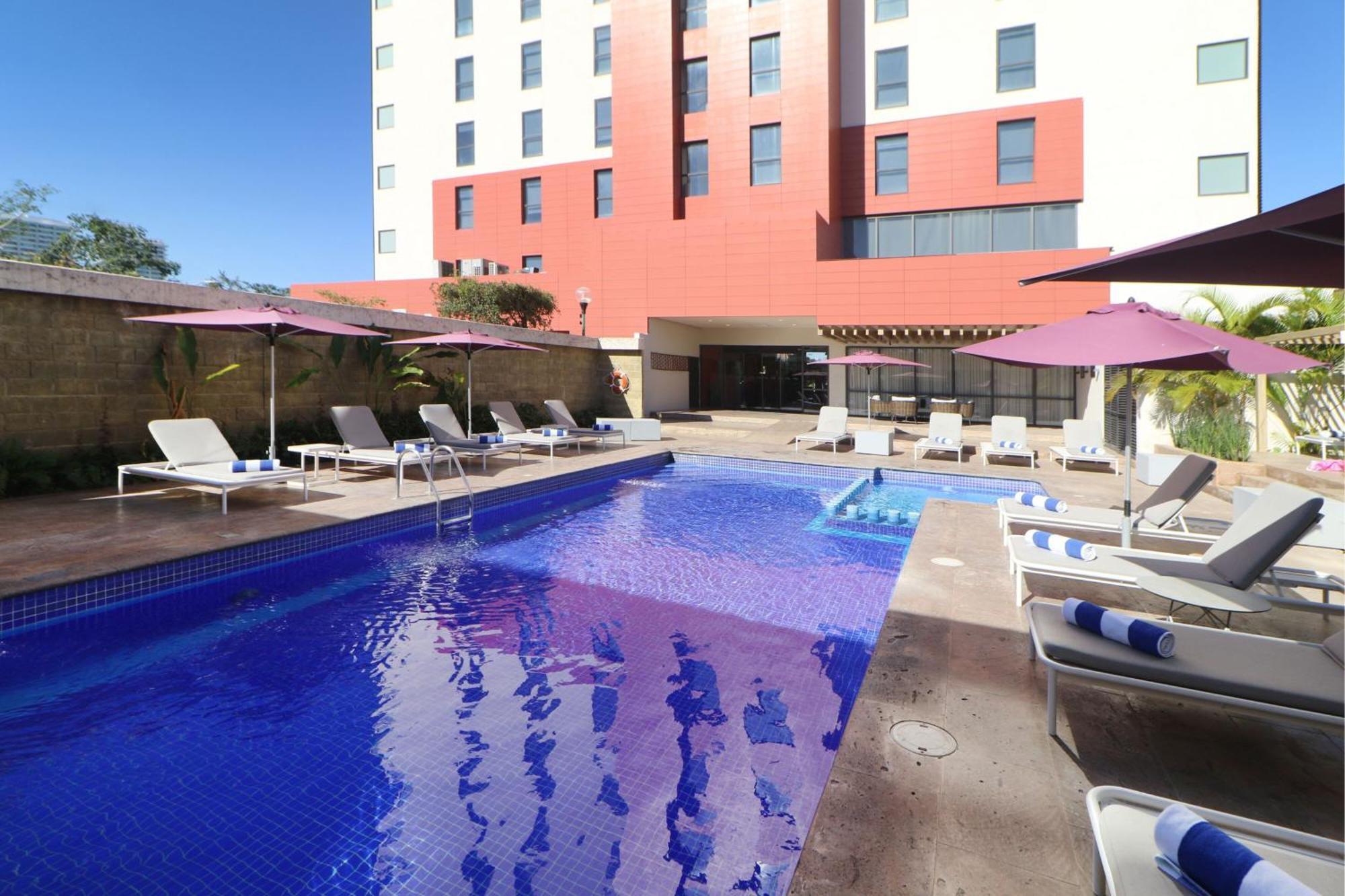 City Express Plus By Marriott بويرتو فالارتا المظهر الخارجي الصورة