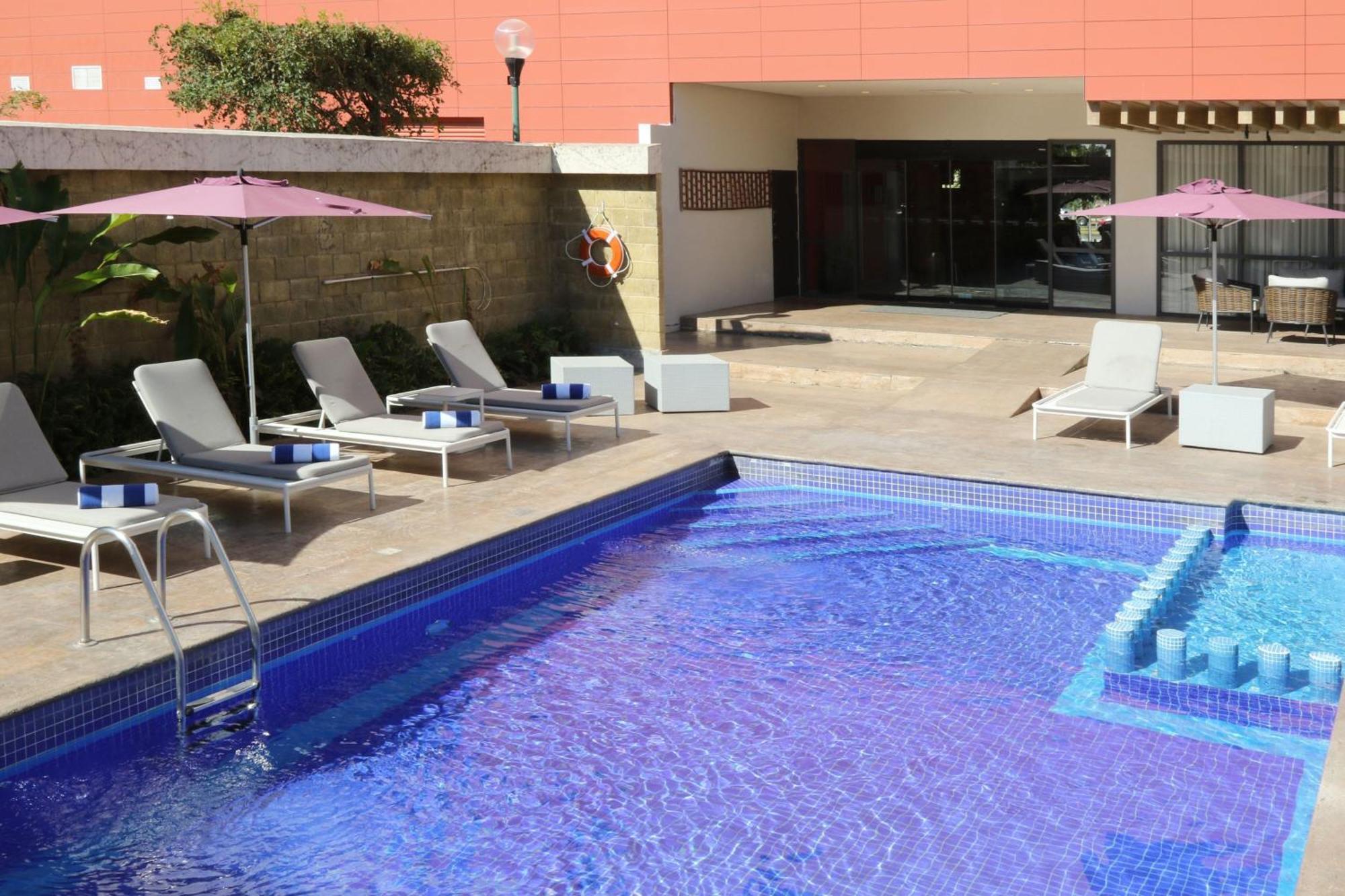 City Express Plus By Marriott بويرتو فالارتا المظهر الخارجي الصورة