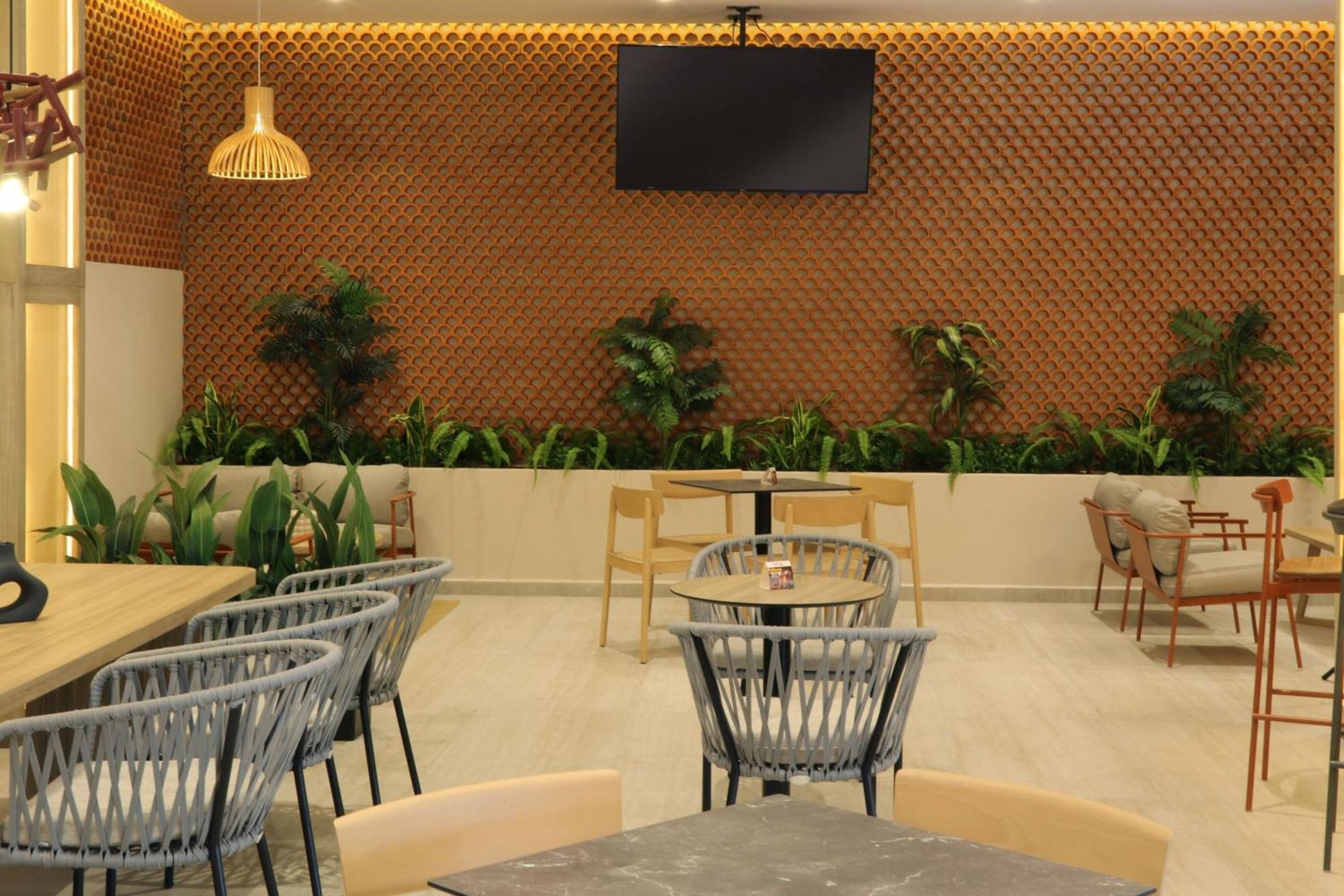 City Express Plus By Marriott بويرتو فالارتا المظهر الخارجي الصورة