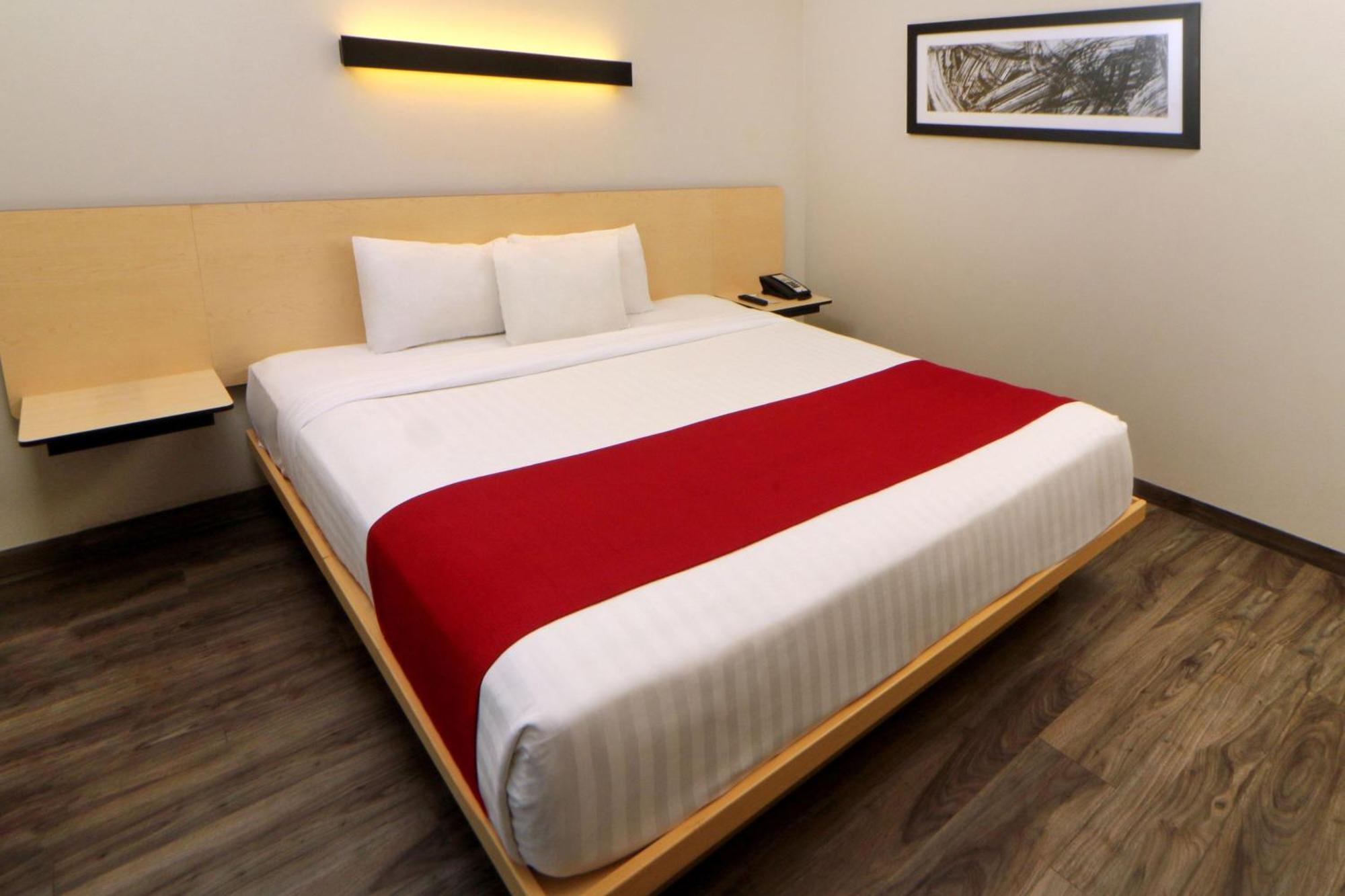 City Express Plus By Marriott بويرتو فالارتا المظهر الخارجي الصورة