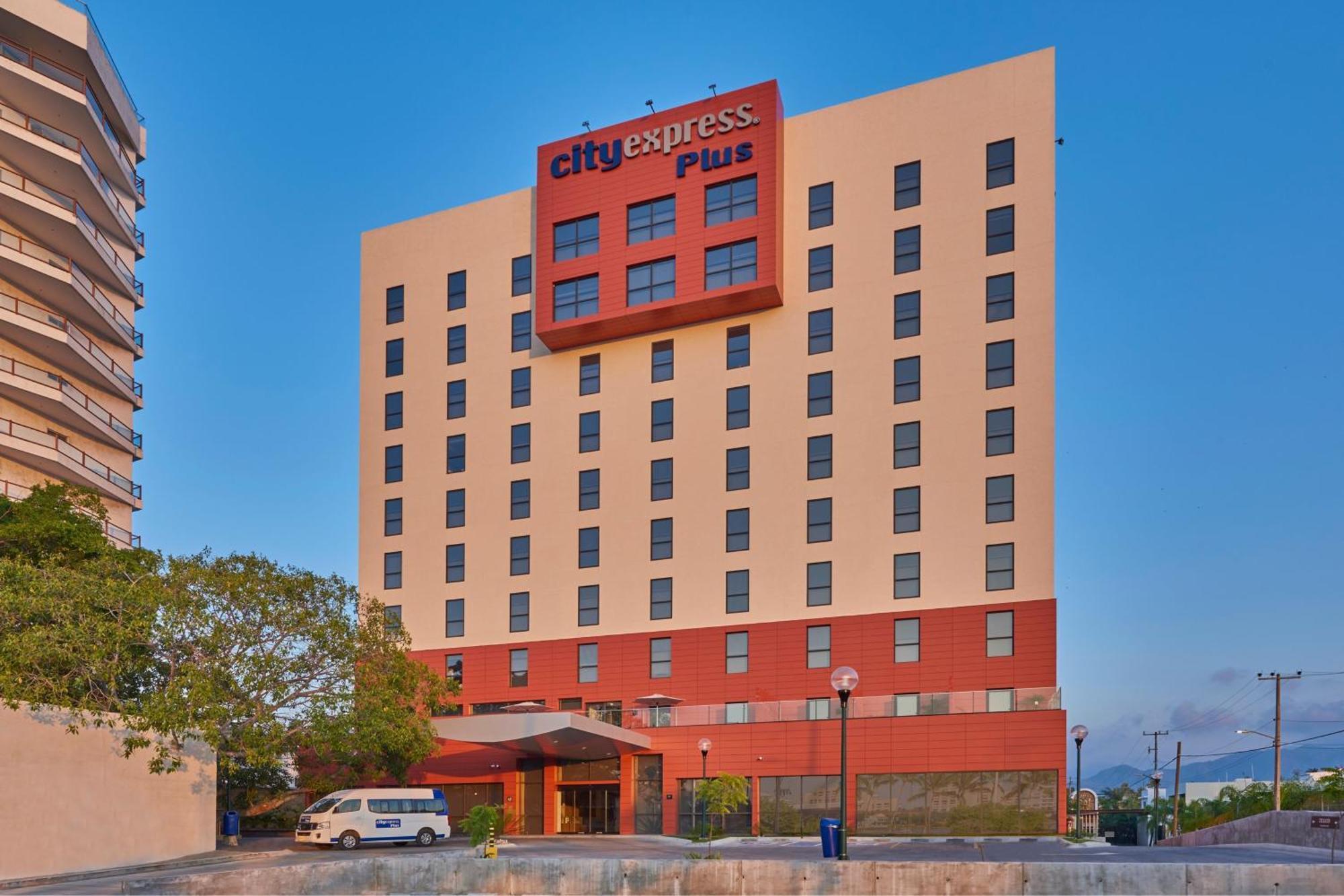City Express Plus By Marriott بويرتو فالارتا المظهر الخارجي الصورة